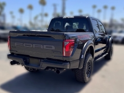 Ford F-150 Raptor 4WD SuperCrew 5.5' Box 2026