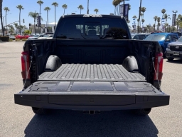 Ford F-150 Raptor 4WD SuperCrew 5.5' Box 2026