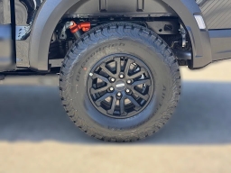 Ford F-150 Raptor 4WD SuperCrew 5.5' Box 2026