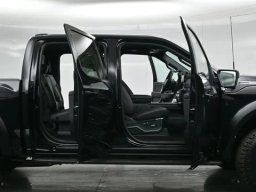 Ford F-150 Raptor 4WD SuperCrew 5.5' Box 2026