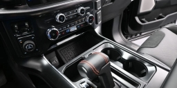 Ford F-150 Raptor 4WD SuperCrew 5.5' Box 2026