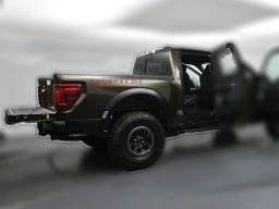 Ford F-150 Raptor 4WD SuperCrew 5.5' Box 2026
