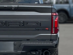 Ford F-150 Raptor 4WD SuperCrew 5.5' Box 2026