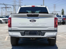 Ford F-150 XLT 4WD SuperCrew 5.5' Box 2026