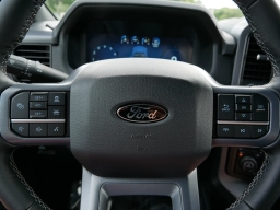 Ford F-150 XLT 4WD SuperCrew 5.5' Box 2026