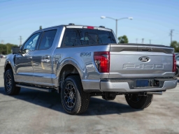Ford F-150 XLT 4WD SuperCrew 5.5' Box 2026