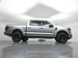 Ford F-150 XLT 4WD SuperCrew 5.5' Box 2026