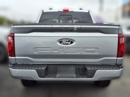 Ford F-150 XLT 4WD SuperCrew 5.5' Box 2026