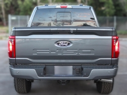 Ford F-150 XLT 4WD SuperCrew 6.5' Box 2026