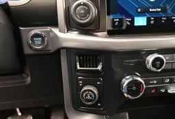 Ford F-150 XLT 4WD SuperCrew 5.5' Box 2026