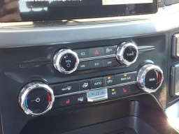 Ford F-150 XLT 4WD SuperCrew 5.5' Box 2026