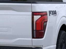Ford F-150 LARIAT 4WD SuperCrew 5.5' Box 2026