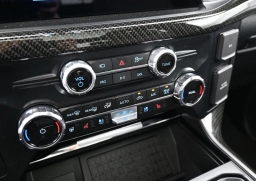 Ford F-150 LARIAT 4WD SuperCrew 5.5' Box 2025