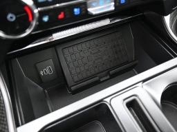 Ford F-150 LARIAT 4WD SuperCrew 5.5' Box 2025