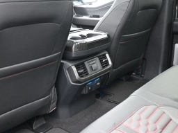 Ford F-150 LARIAT 4WD SuperCrew 5.5' Box 2025