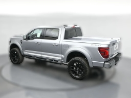 Ford F-150 LARIAT 4WD SuperCrew 5.5' Box 2025