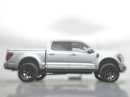 Ford F-150 LARIAT 4WD SuperCrew 5.5' Box 2025