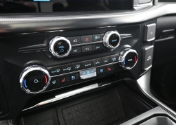 Ford F-150 LARIAT 4WD SuperCrew 5.5' Box 2025