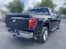 Ford F-150 LARIAT 4WD SuperCrew 5.5' Box 2026