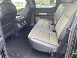 Ford F-150 LARIAT 4WD SuperCrew 5.5' Box 2026