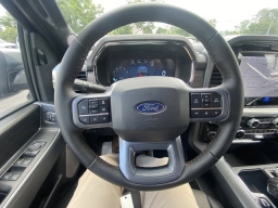 Ford F-150 LARIAT 4WD SuperCrew 5.5' Box 2026