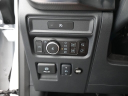 Ford F-150 LARIAT 4WD SuperCrew 5.5' Box 2025