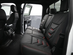Ford F-150 LARIAT 4WD SuperCrew 5.5' Box 2025