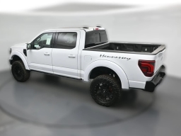 Ford F-150 LARIAT 4WD SuperCrew 5.5' Box 2025