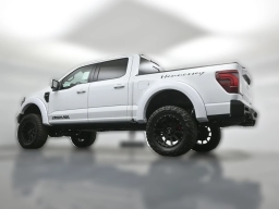 Ford F-150 LARIAT 4WD SuperCrew 5.5' Box 2025