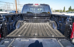 Ford F-150 LARIAT 4WD SuperCrew 5.5' Box 2026