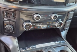 Ford F-150 LARIAT 4WD SuperCrew 5.5' Box 2026