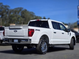 Ford F-150 LARIAT 4WD SuperCrew 5.5' Box 2026