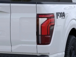 Ford F-150 LARIAT 4WD SuperCrew 5.5' Box 2026
