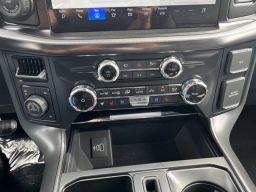 Ford F-150 LARIAT 4WD SuperCrew 5.5' Box 2026