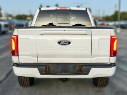 Ford F-150 LARIAT 4WD SuperCrew 6.5' Box 2026