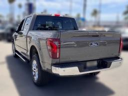 Ford F-150 LARIAT 4WD SuperCrew 5.5' Box 2026