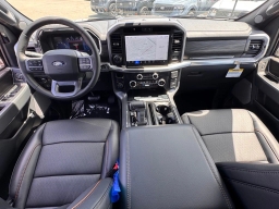 Ford F-150 LARIAT 4WD SuperCrew 5.5' Box 2026