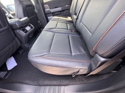 Ford F-150 LARIAT 4WD SuperCrew 5.5' Box 2026