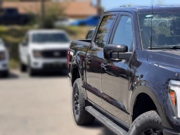 Ford F-150 LARIAT 4WD SuperCrew 5.5' Box 2026