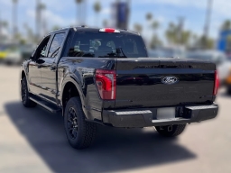 Ford F-150 LARIAT 4WD SuperCrew 5.5' Box 2026