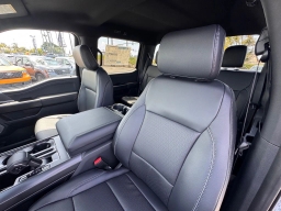 Ford F-150 LARIAT 4WD SuperCrew 5.5' Box 2026