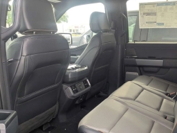 Ford F-150 LARIAT 4WD SuperCrew 5.5' Box 2026