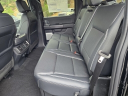 Ford F-150 LARIAT 4WD SuperCrew 5.5' Box 2026