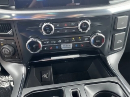 Ford F-150 LARIAT 4WD SuperCrew 5.5' Box 2026