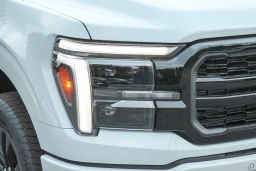 Ford F-150 LARIAT 4WD SuperCrew 5.5' Box 2026