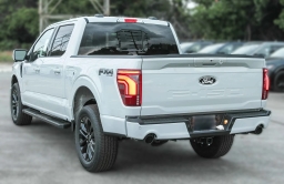 Ford F-150 LARIAT 4WD SuperCrew 5.5' Box 2026