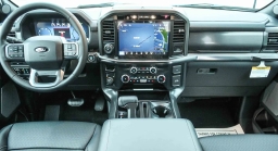 Ford F-150 LARIAT 4WD SuperCrew 5.5' Box 2026