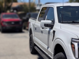 Ford F-150 LARIAT 4WD SuperCrew 5.5' Box 2026