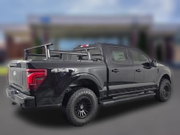 Ford F-150 LARIAT 4WD SuperCrew 5.5' Box 2025