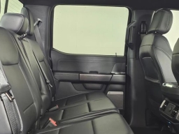 Ford F-150 LARIAT 4WD SuperCrew 5.5' Box 2025